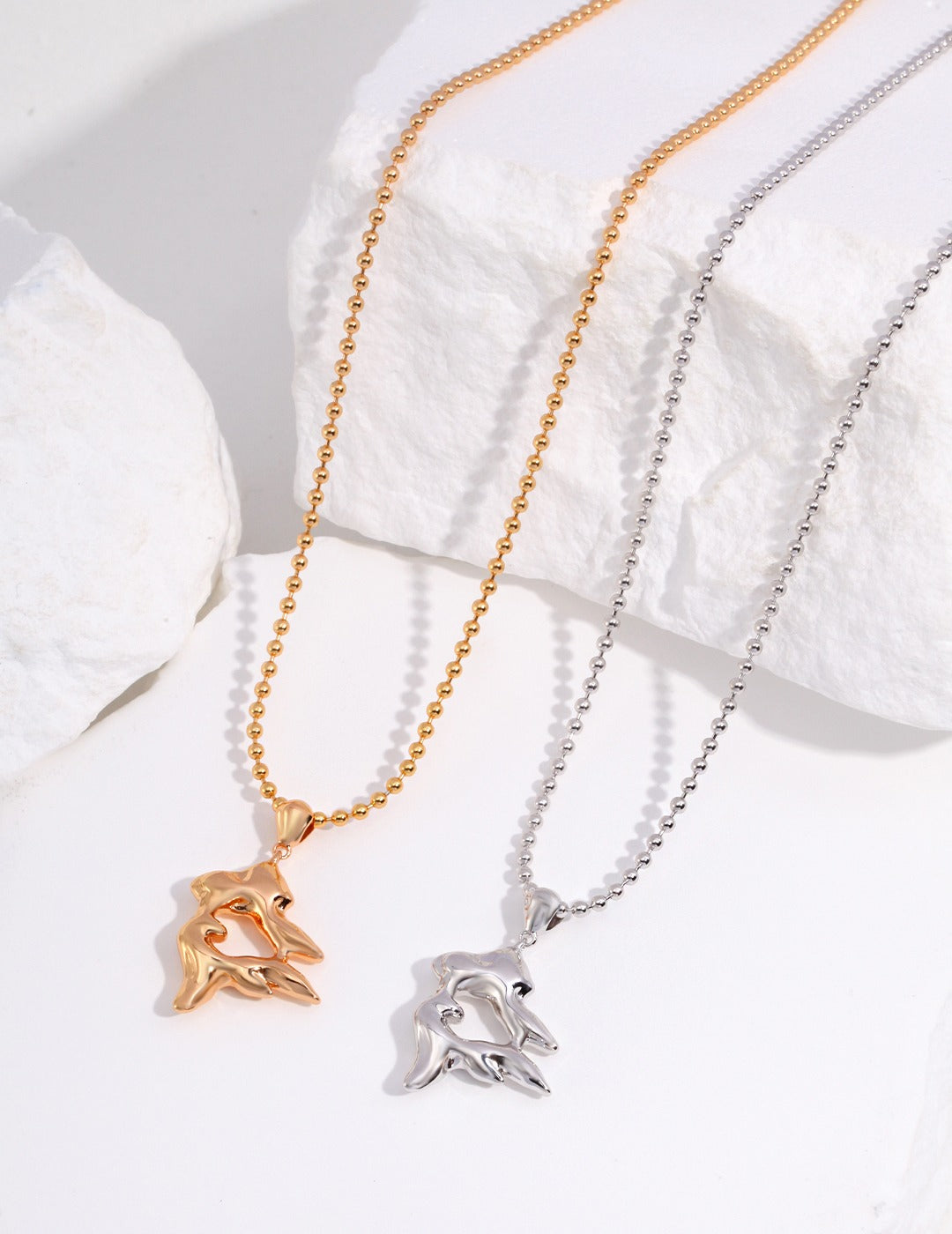 Necklaces & Pendants