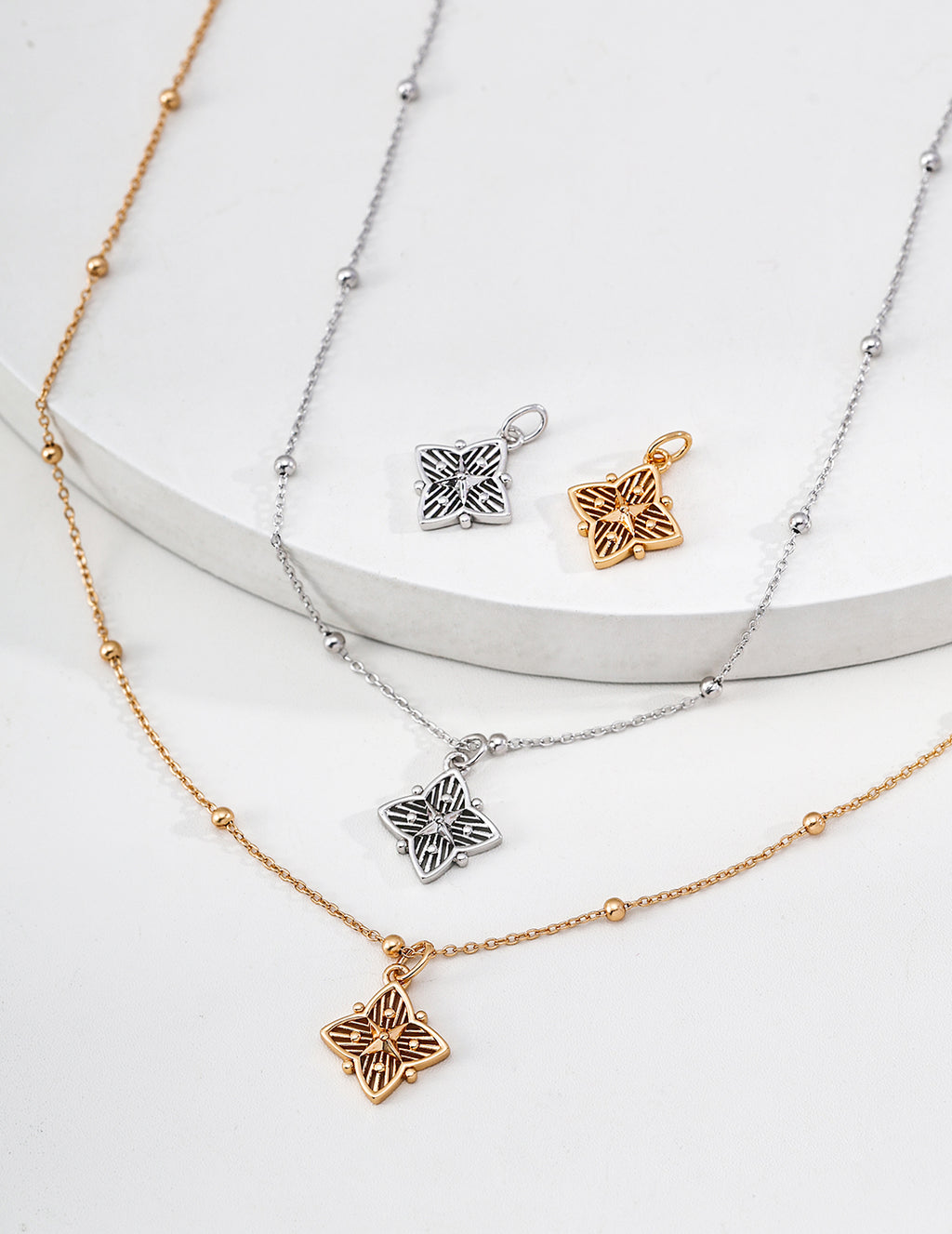 Astralis Clover Necklace