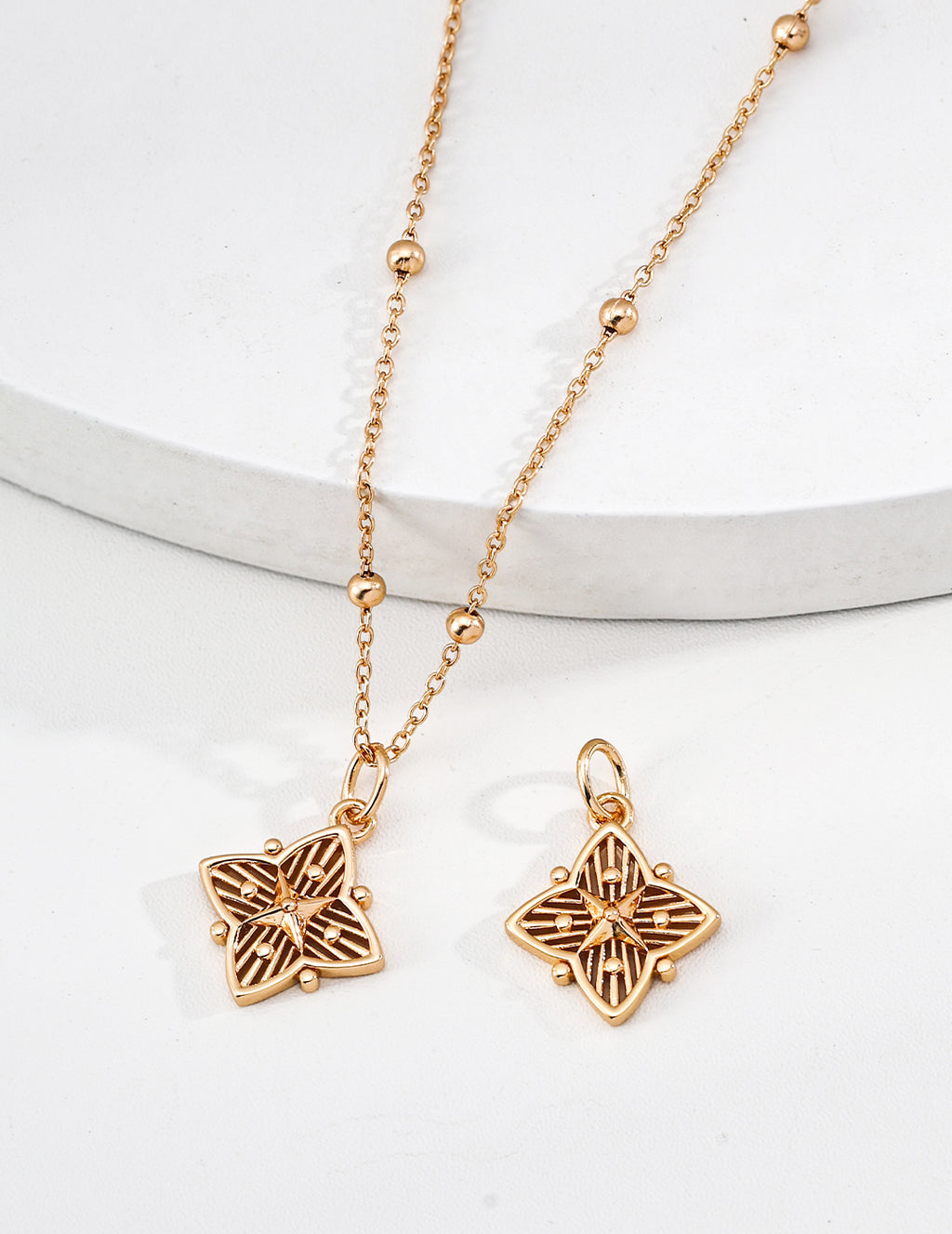 Astralis Clover Necklace