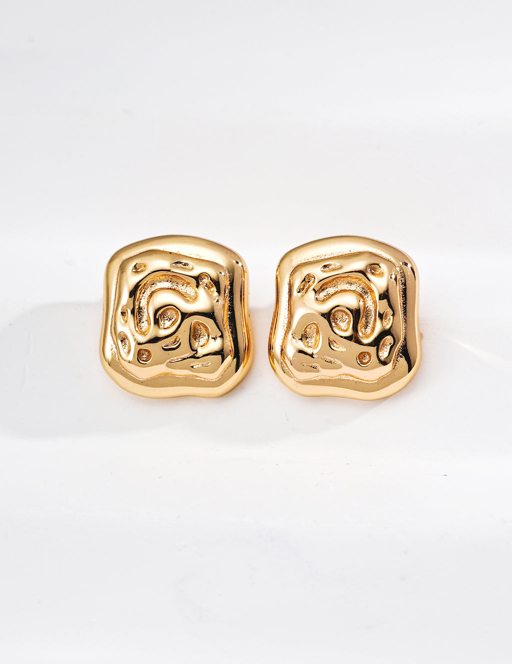 Auralis Sculpted Studs