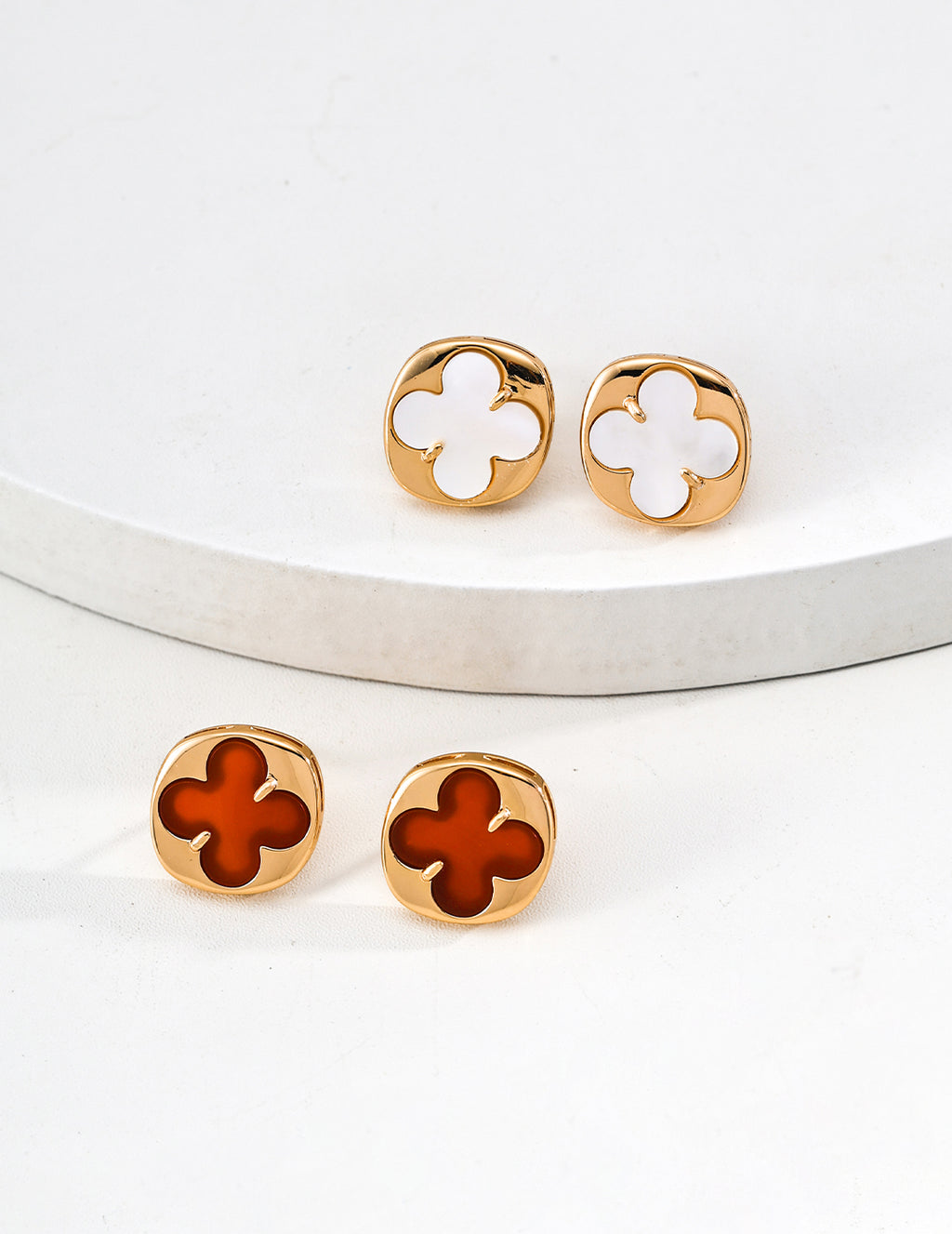 Clova Mother of Pearl Earrings