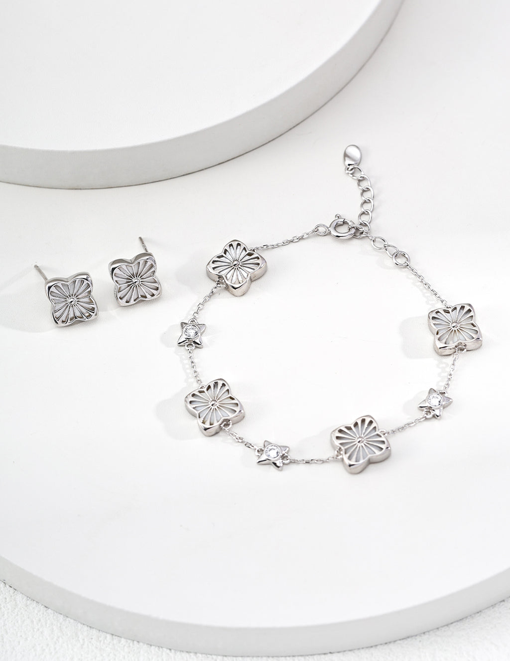 Clova Radiant Earrings