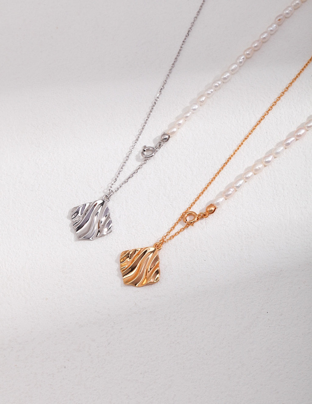 Drift Pearl Necklace