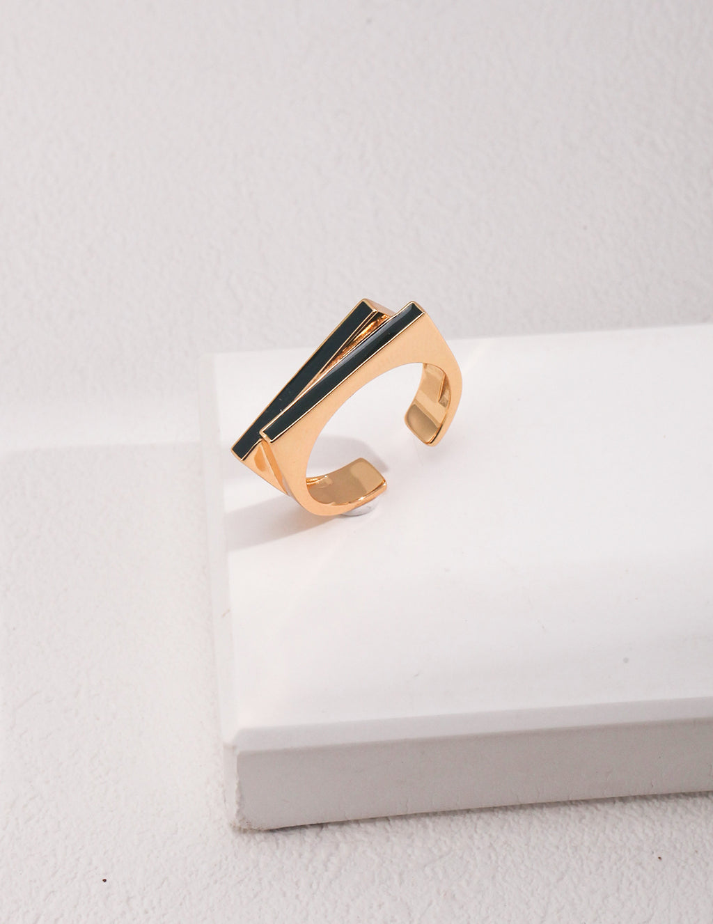 Eclipse Line Ring