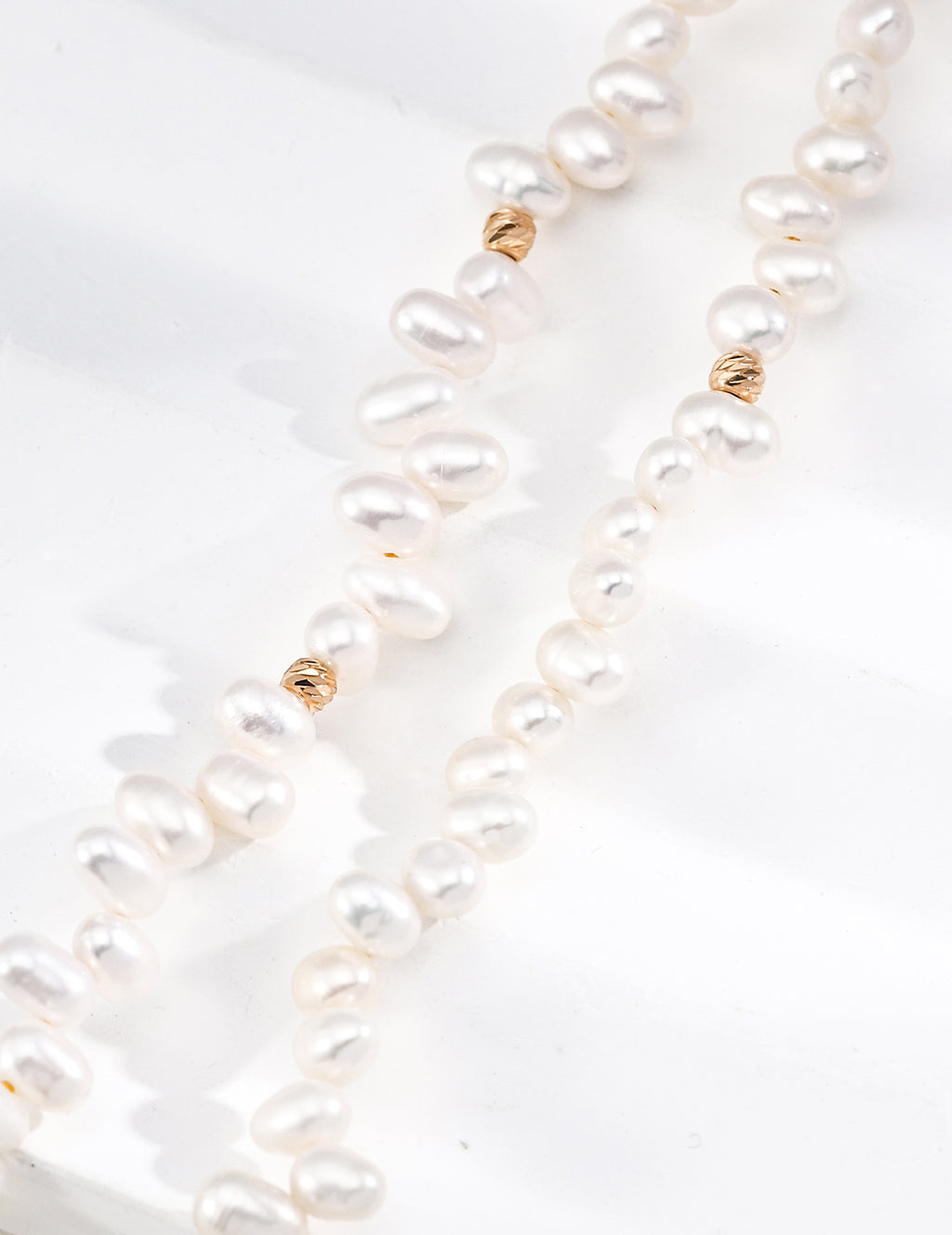 Elio Pearl Necklace