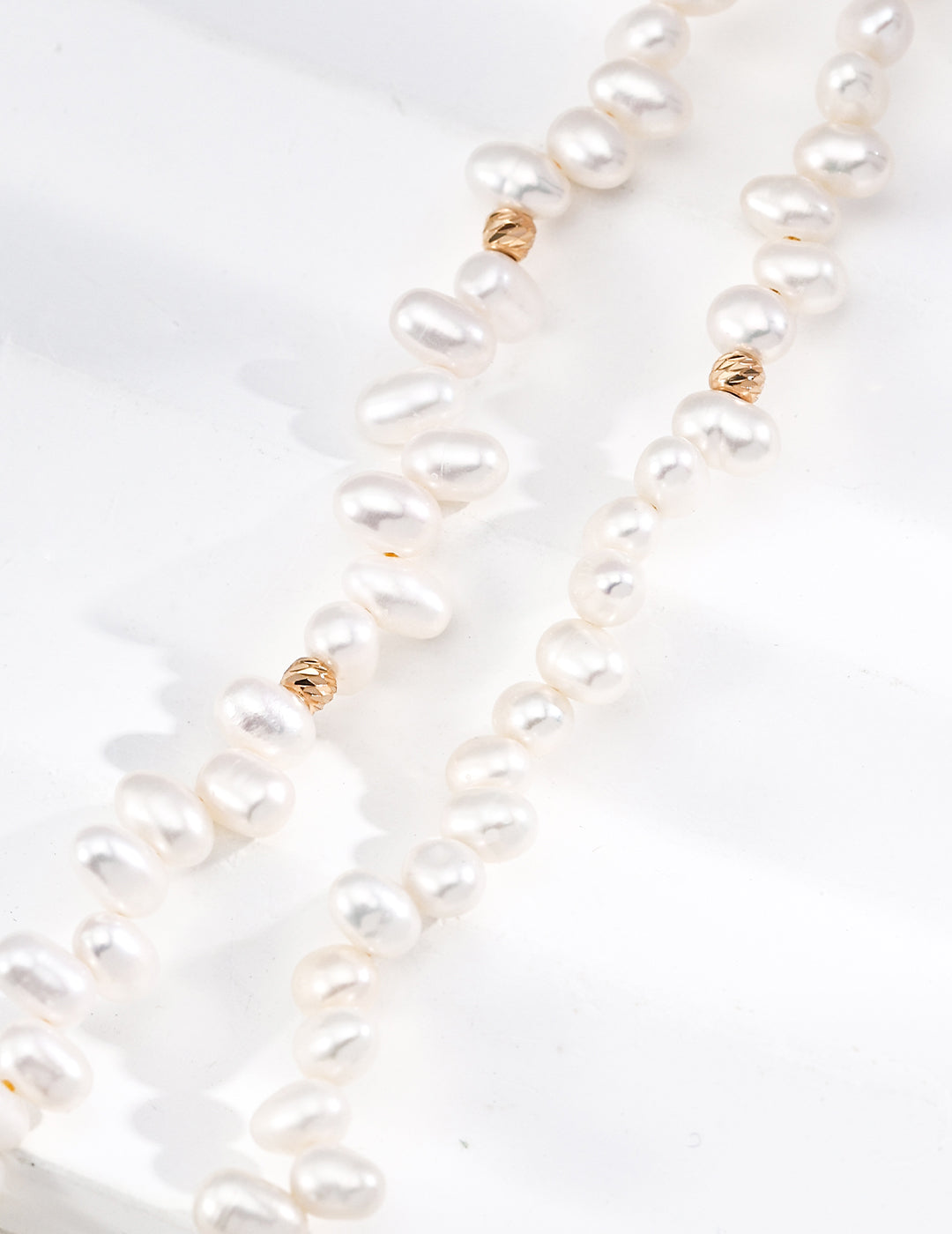 Elio Pearl Necklace