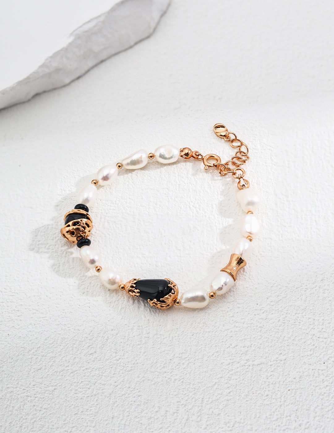 Midnight Pearl Bracelet