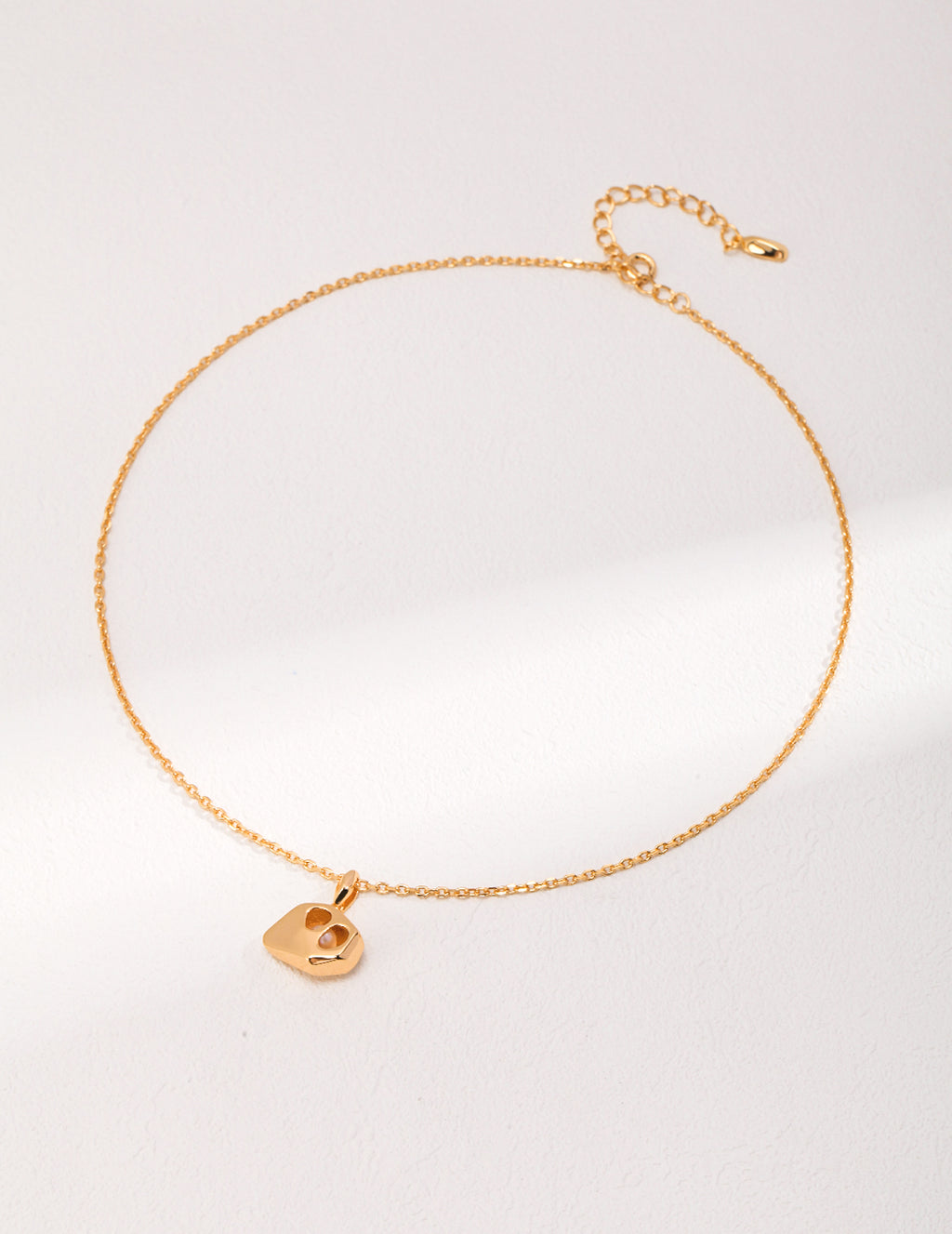 Nerith Pearl Necklace