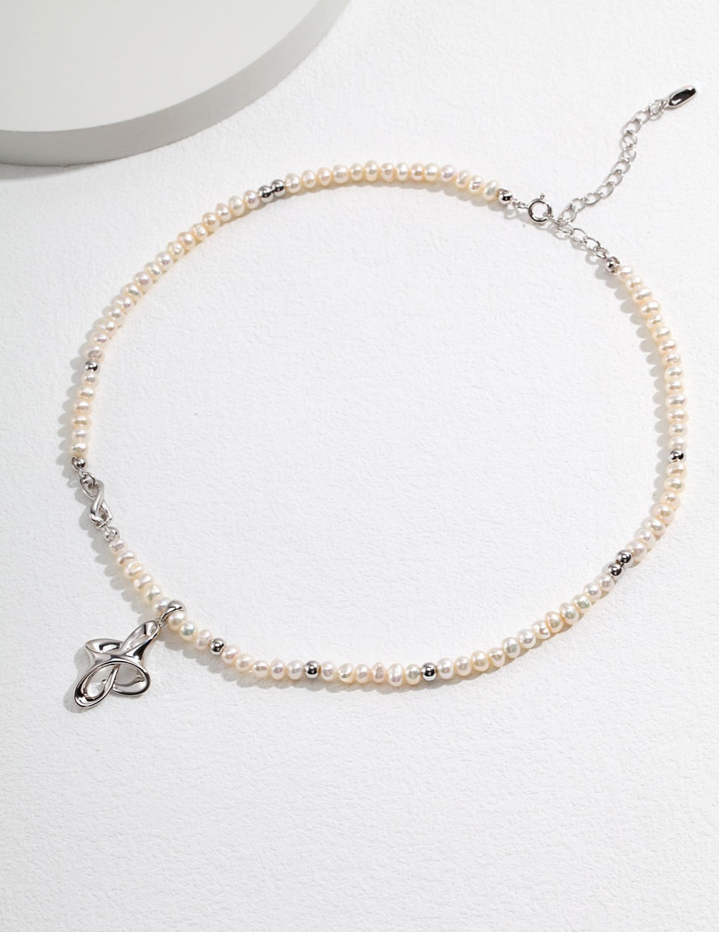 Nexis Pearl Necklace