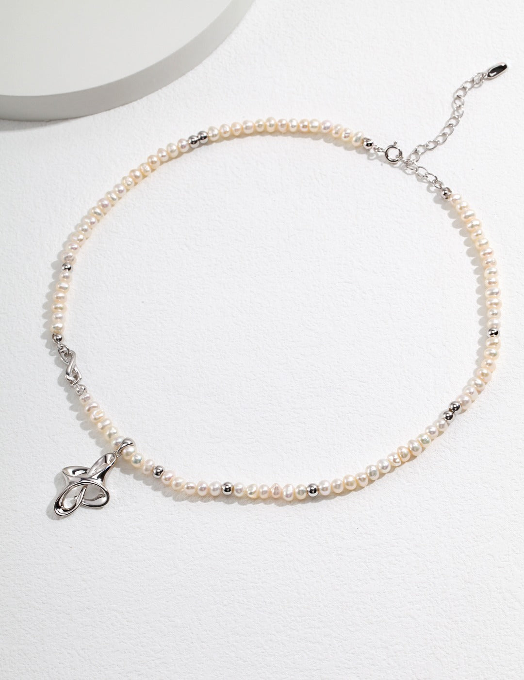 Nexis Pearl Necklace