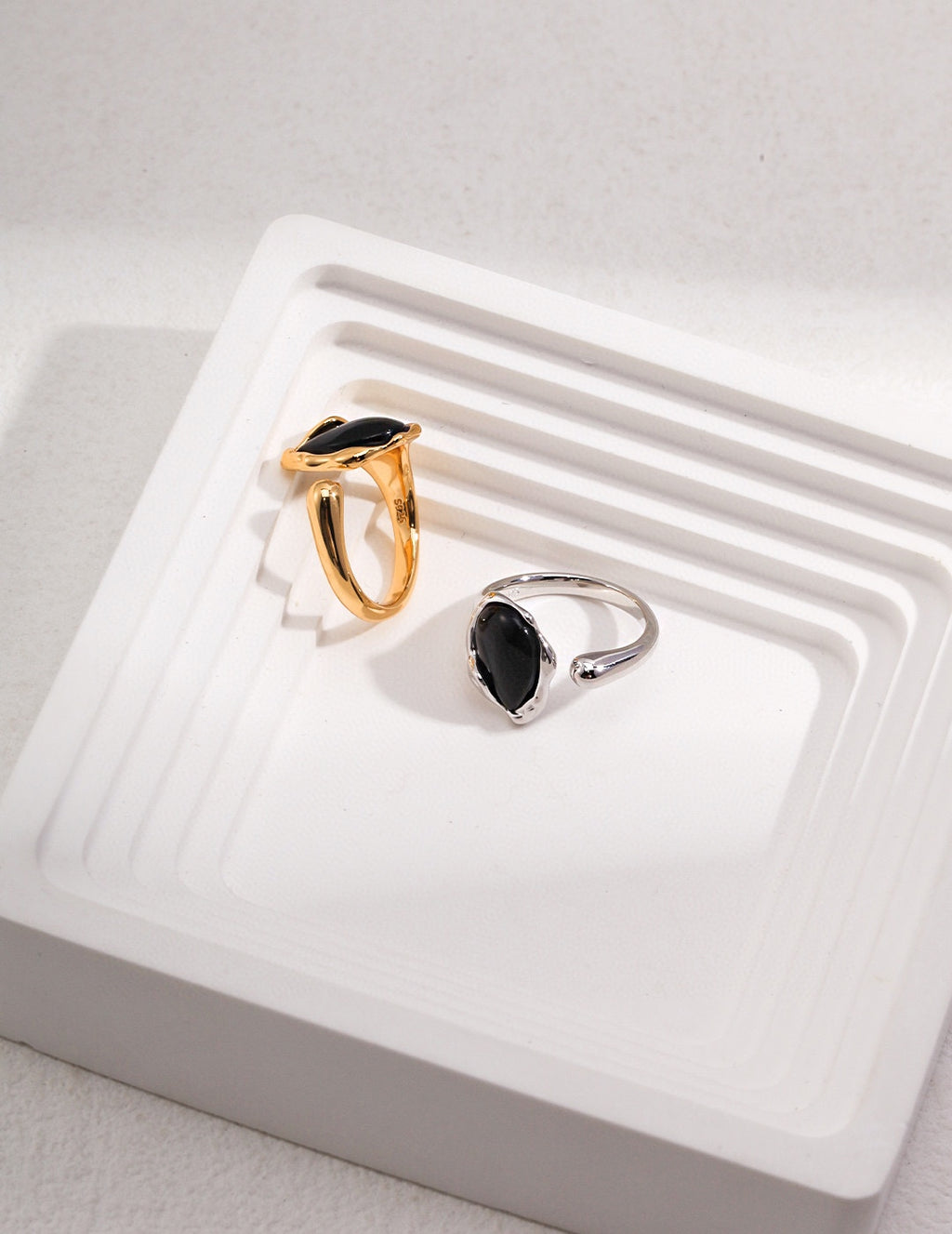Adjustable Noir Ring