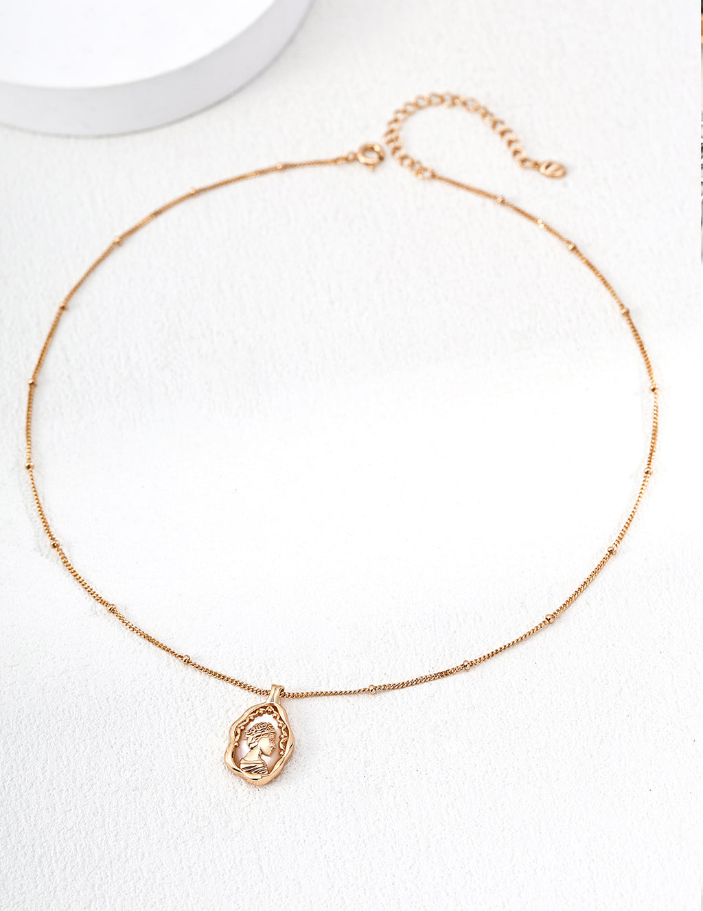 Regna Mother of Pearl Necklace