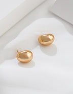 Solis Pebble Studs