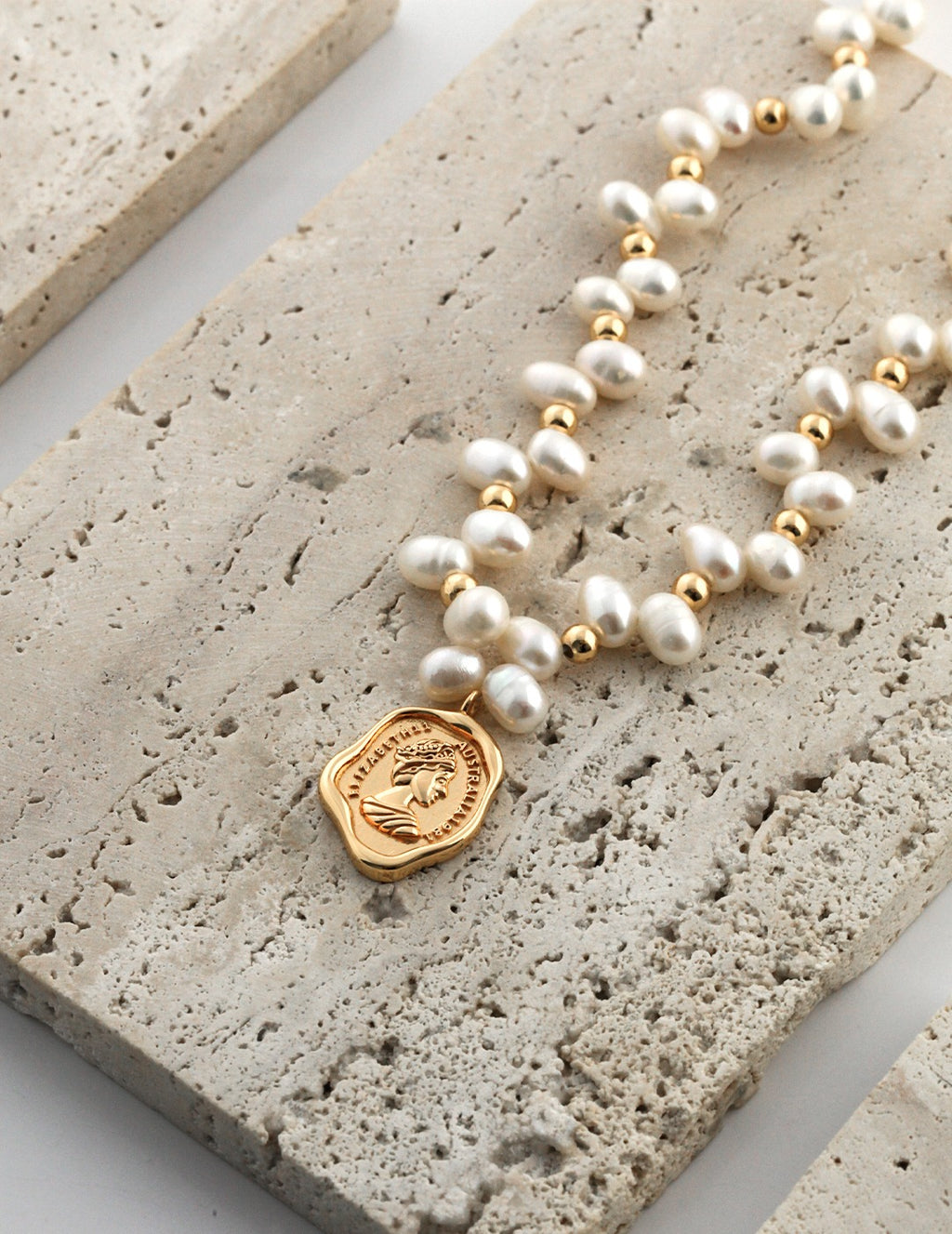 Sovran Pearl Necklace