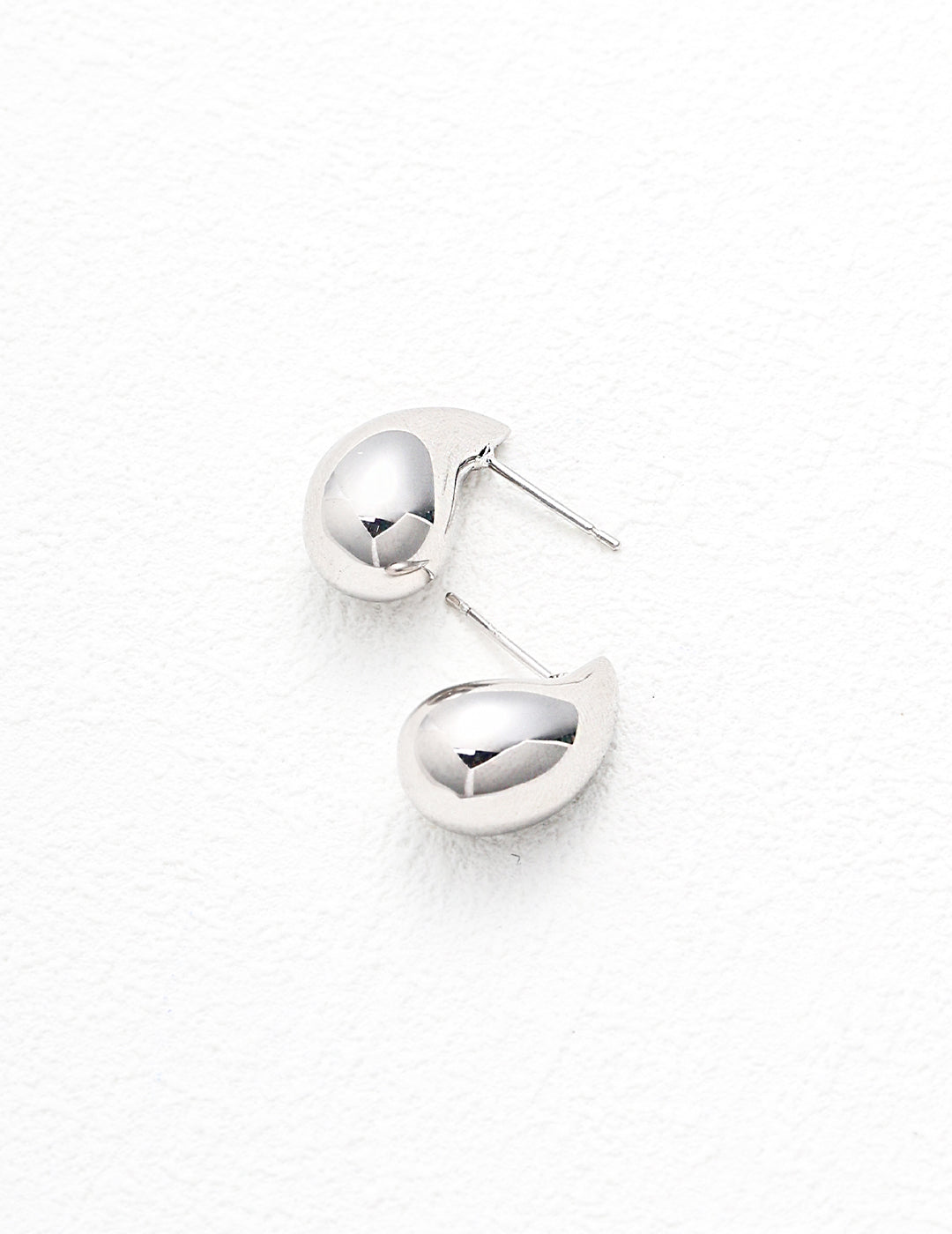 Vanta Drop Earrings