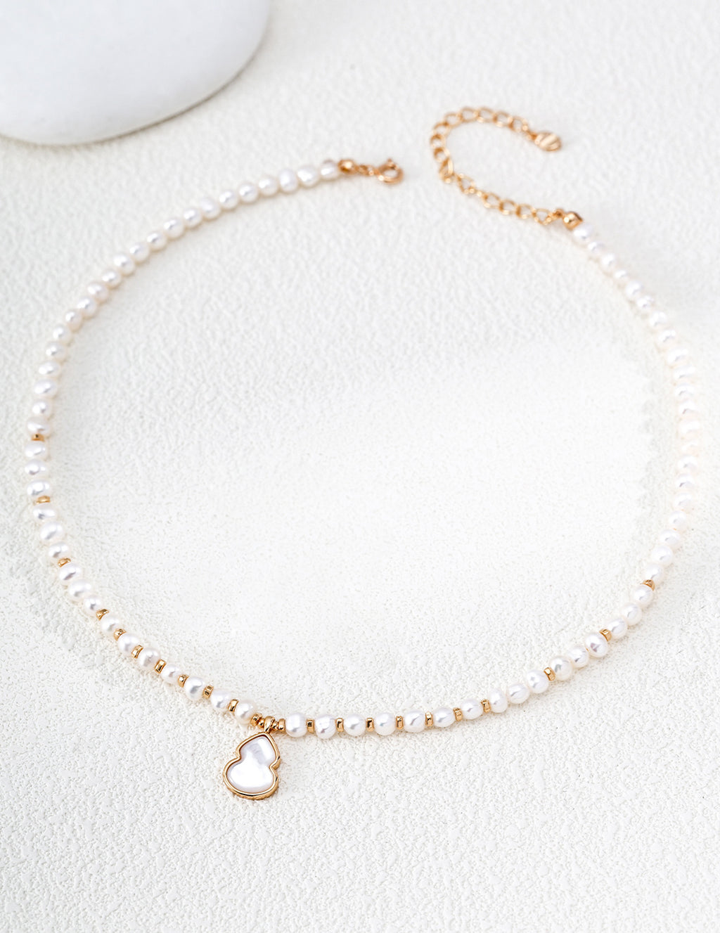 Vero Pearl Necklace