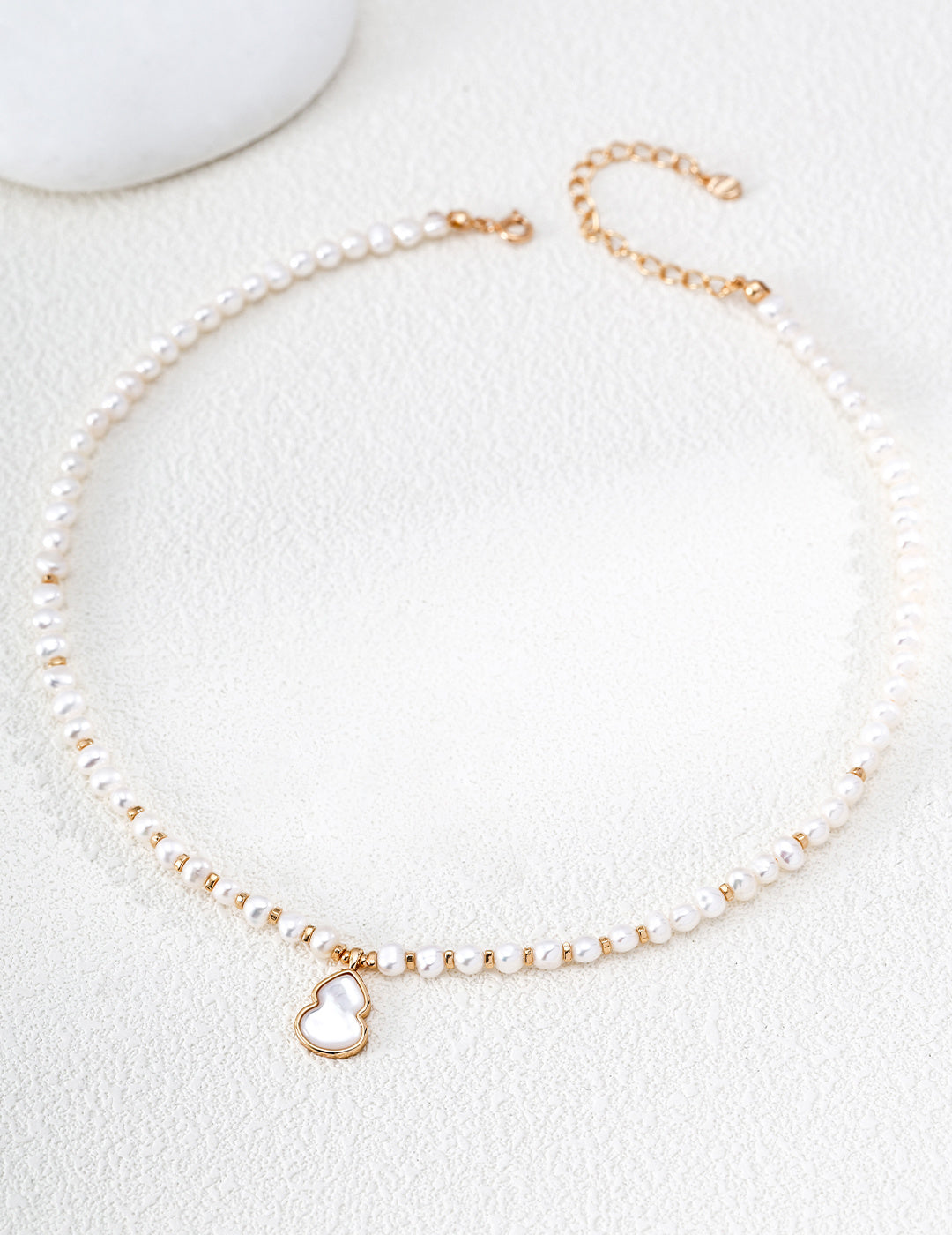 Vero Pearl Necklace