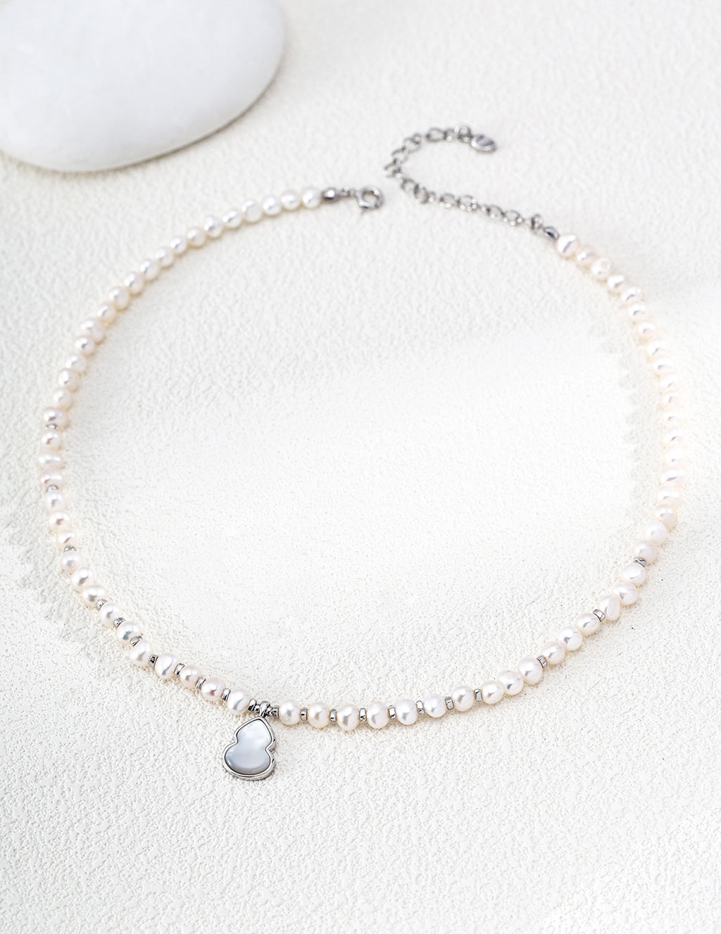 Vero Pearl Necklace