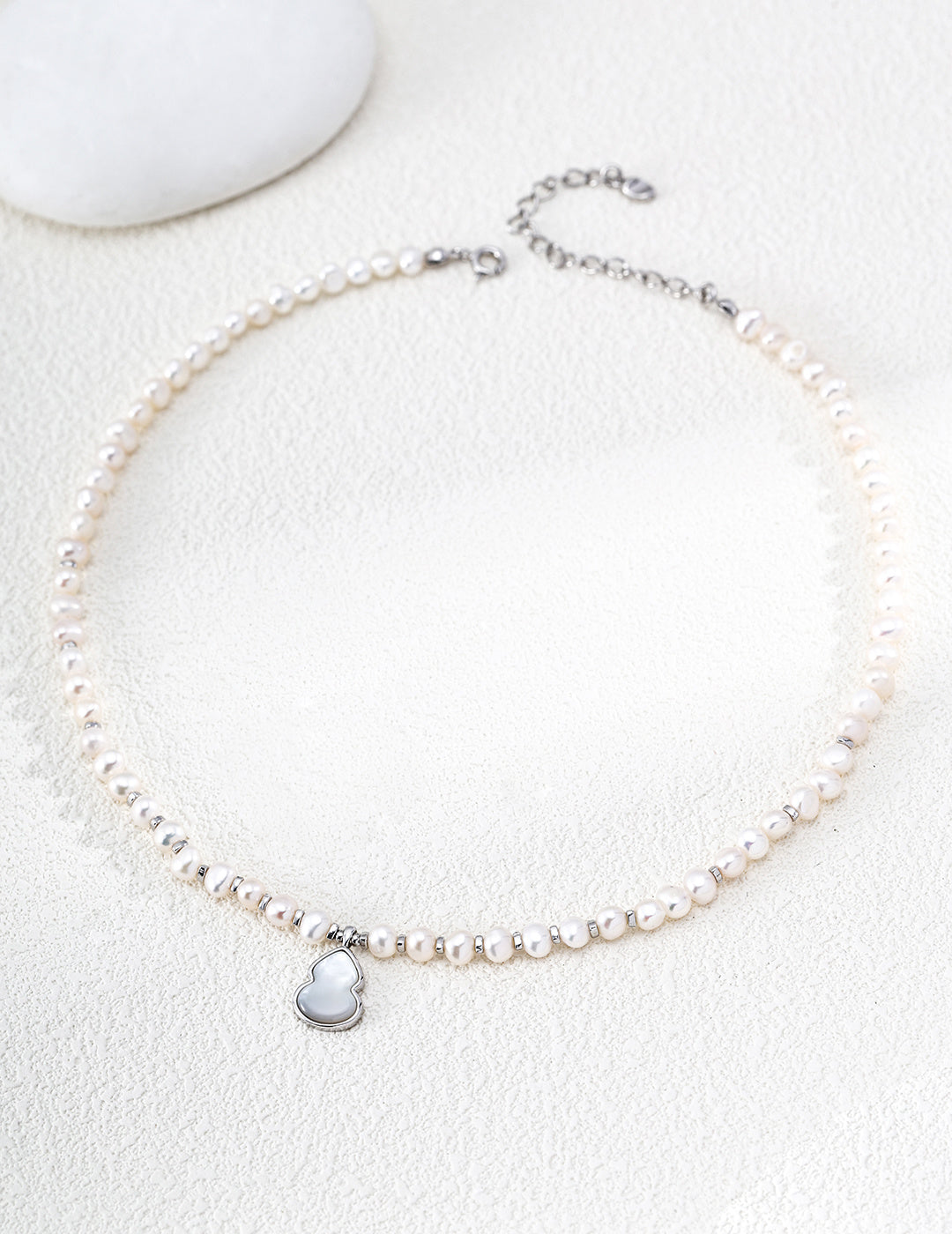 Vero Pearl Necklace