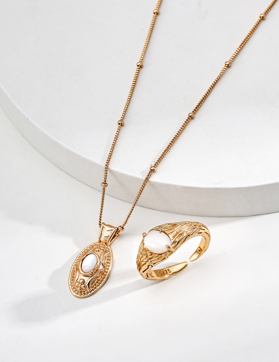 Costal Heirloom Pendant Necklace